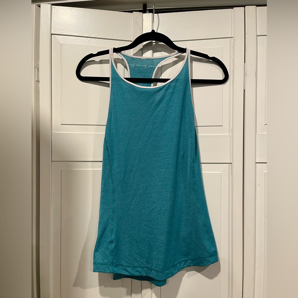 Lululemon‎ tank top size medium EUC